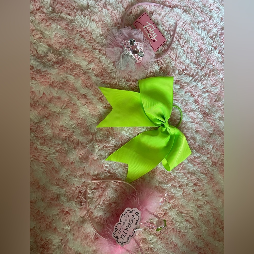 NWT Bundle of 3 hair accessories. 2 headbands and one tie bow. 🌟🌟3 for $12🌟🌟